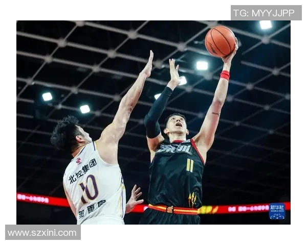 深圳篮球队的转型之路:从传统到现代的全面革新探索 深圳篮球队的转型之路:从传统到现代的全面革新探索